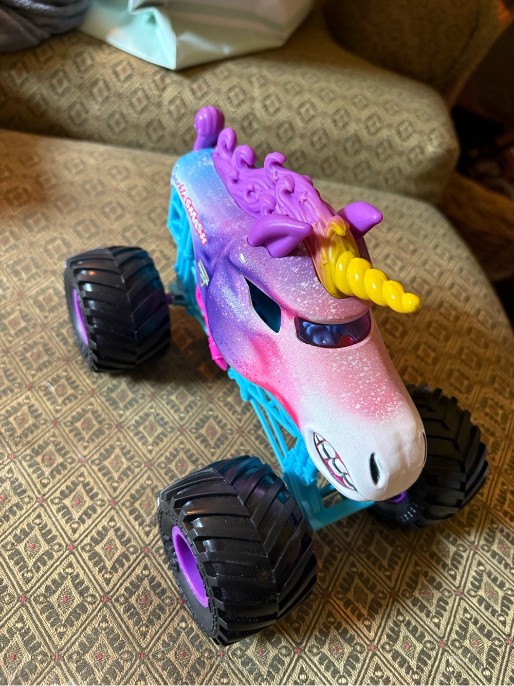 Unicorn Monster Truck Toy - Pink, Purple & Blue Kids Vehicle sparkle smash